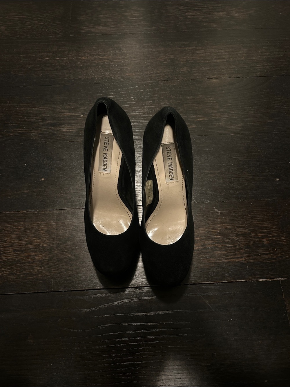 Steve Madden Black Suede Rounded-Toe Pumps